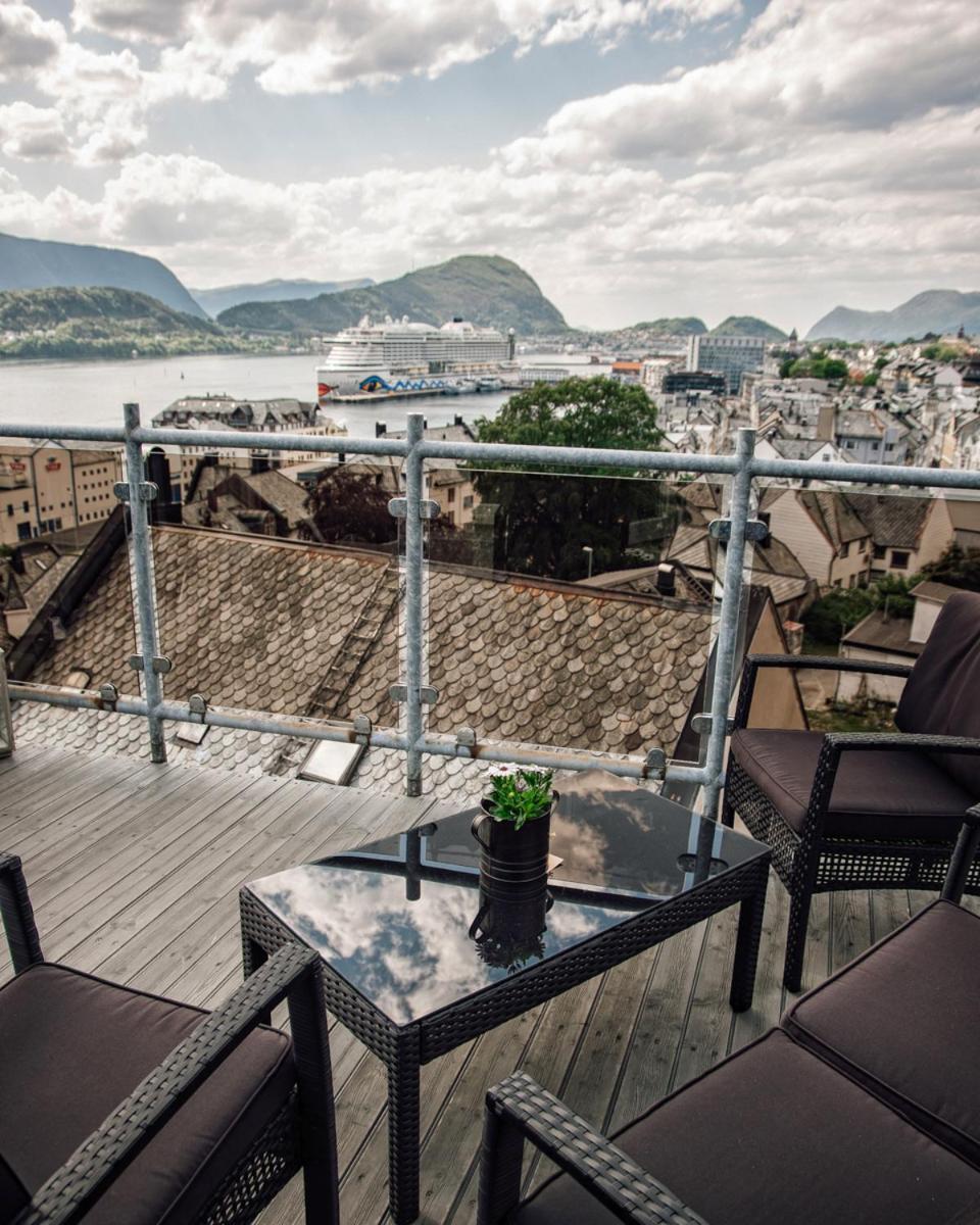 Panorama Apartment With 360 View Of The City Ålesund Exterior foto