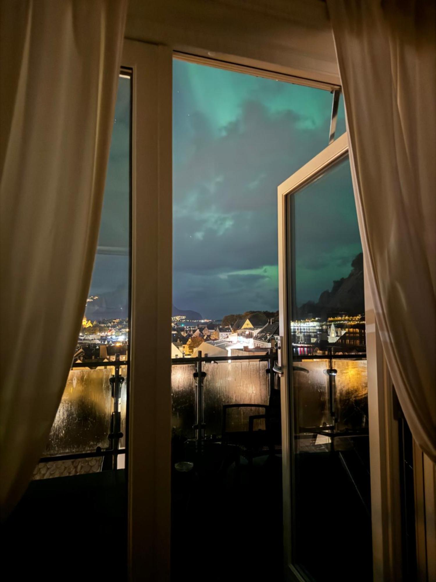 Panorama Apartment With 360 View Of The City Ålesund Exterior foto